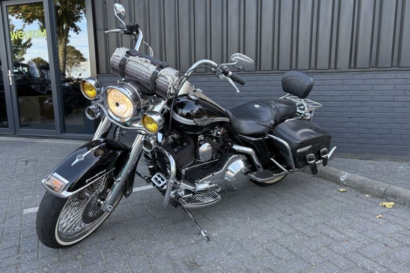 HARLEY DAVIDSON Road King FLHRCI